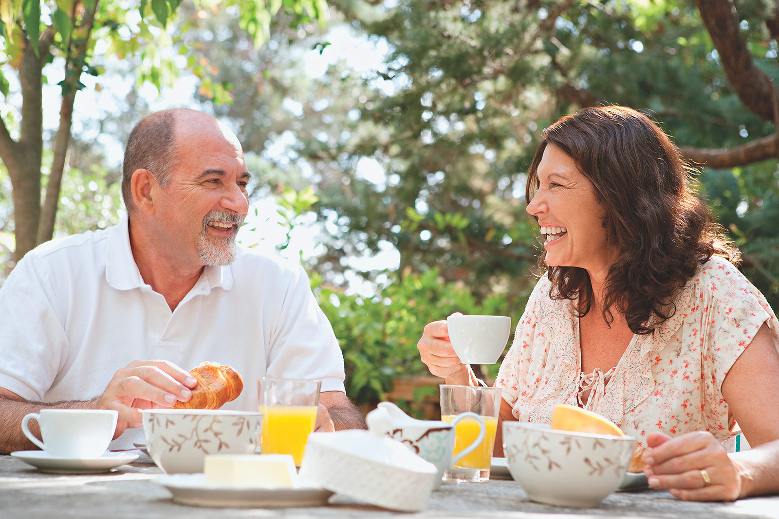 Older couple eating